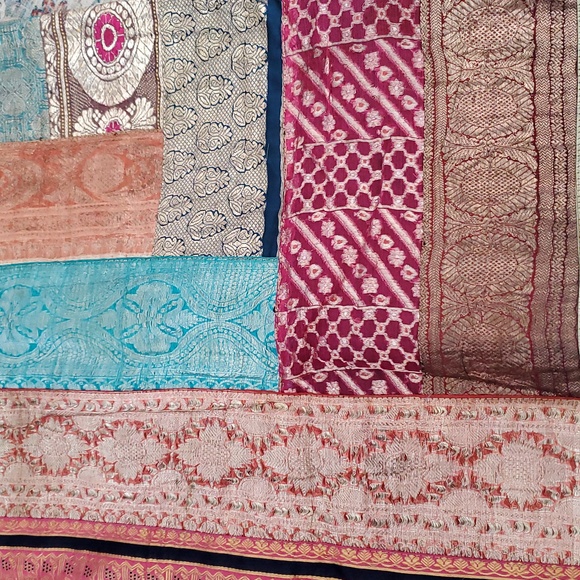 Pier 1 Imports Sari Throw with Metallic Accents. - Picture 6 of 8